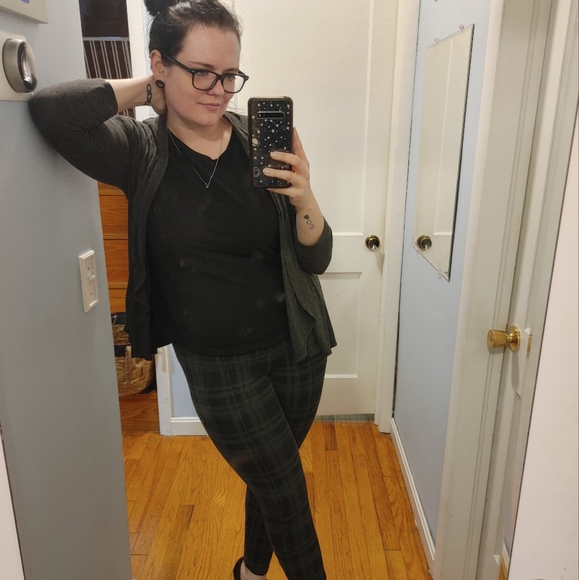 Meet your Posher, Paige - Picture 1 of 1